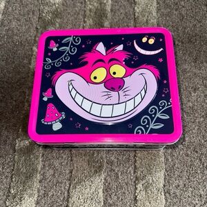 New  Alice in Wonderland Cheshire Cat Metal Lunch Box Loungefly Disney 3d Style